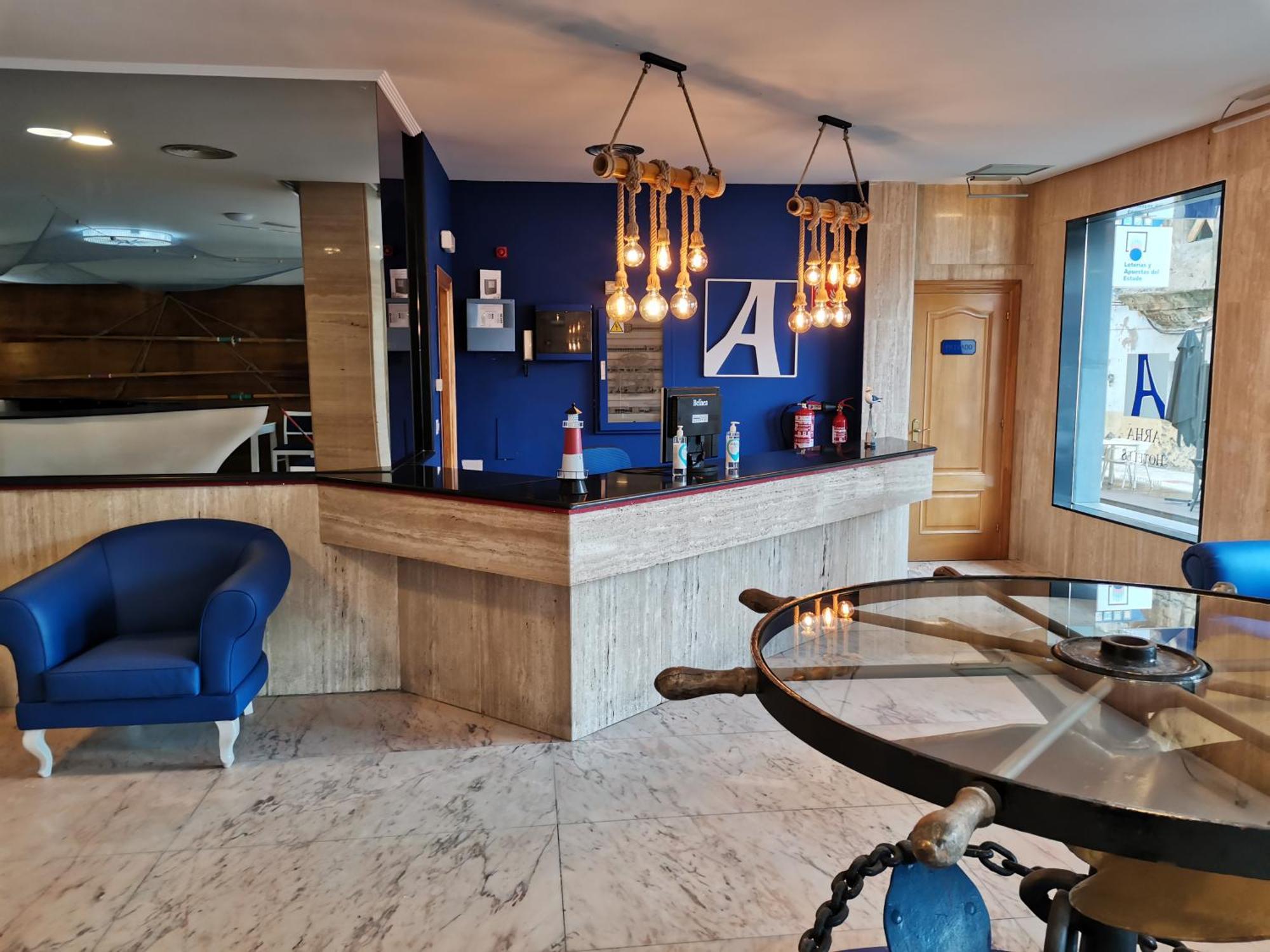 Hotel Boutique Arha Villa De ซานโตญา ภายนอก รูปภาพ